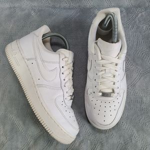 Nike Air Force 1 '07 Women's Triple White Sneakers Size 6.5